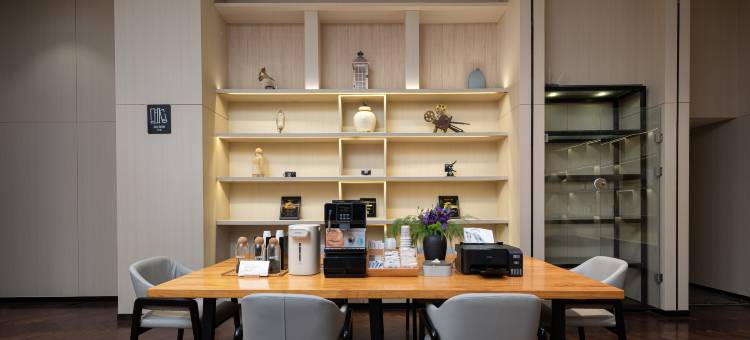 贵阳北站西广场亚朵酒店图片