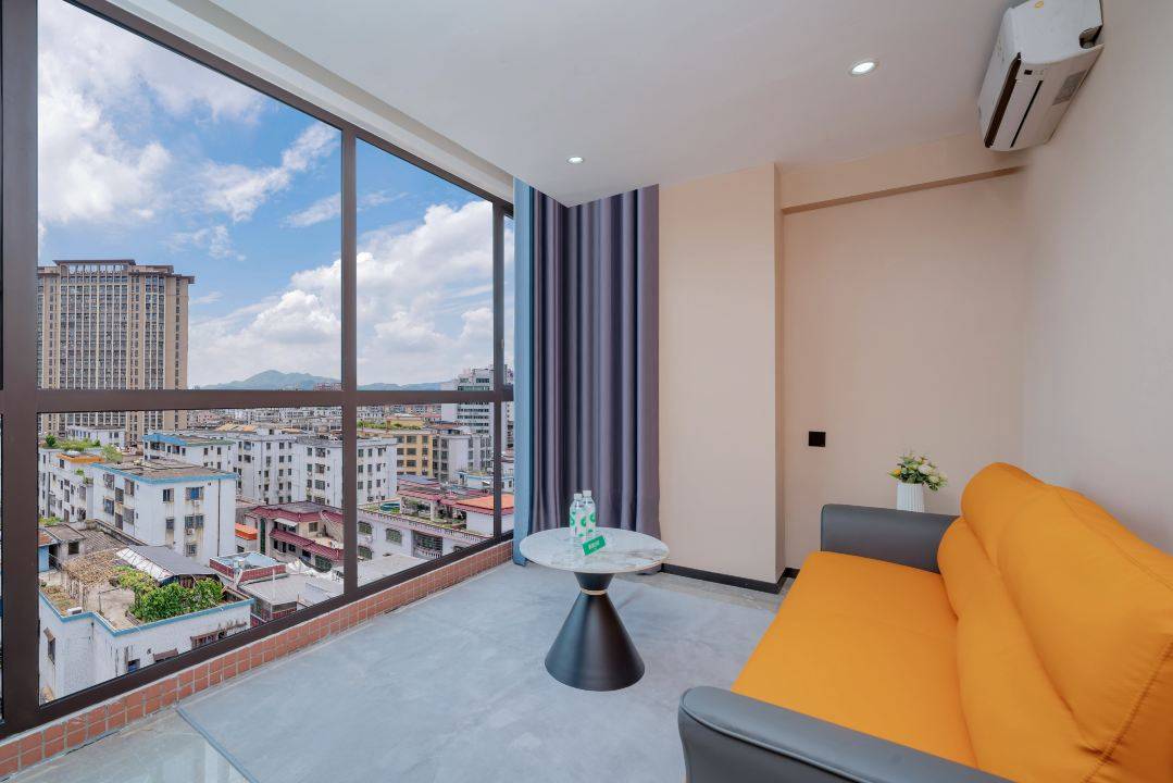 君悅轻奢酒店(肇庆四会玉博城店)图片