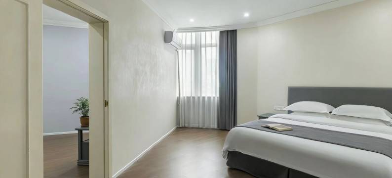 橡树林酒店(龙湖时代天街大坪地铁站店)图片