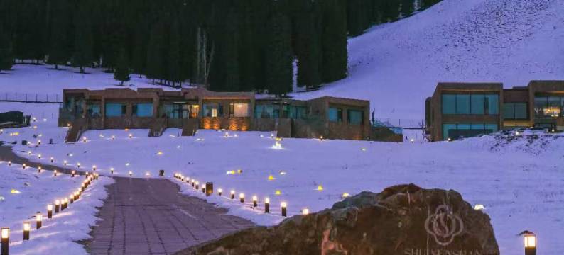 温泉赛里木湖水云杉野奢酒店图片