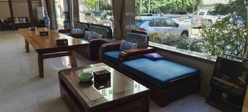 甘洛诗和远方酒店图片