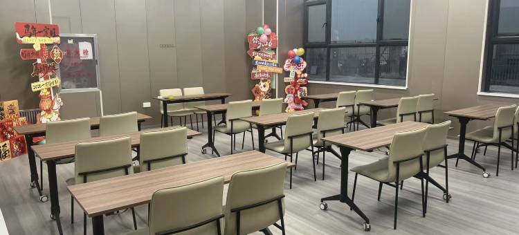 都市花园酒店(精河火车南站友好时代广场店)图片
