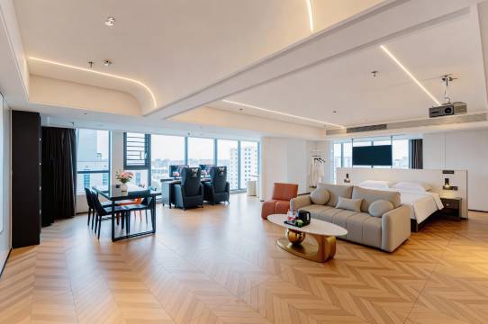 潮粤电竞酒店(汕头高铁站大悦海纳天地店)