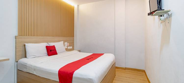 红多兹酒店-丹戎杜伦(RedDoorz Plus @ Suba Hotel Tanjung Duren)图片