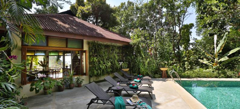 艾姆帮雨林度假酒店(Ambong Rainforest Retreat)图片