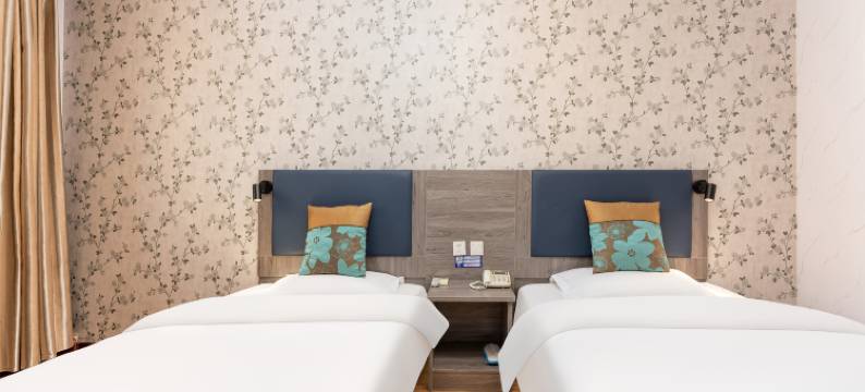 莹洁精选酒店(淄博铝城购物中心山东铝业职业学院店)图片