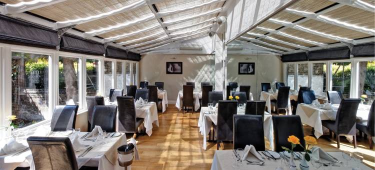 比彻姆庄园酒店(Grange Beauchamp Hotel)图片