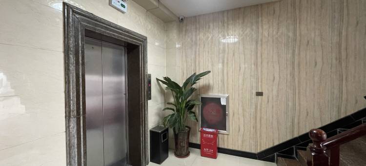 新野天润假日酒店图片