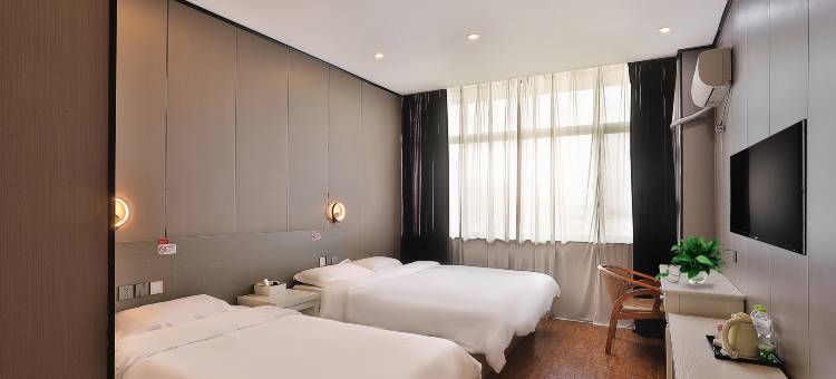 都市118精选酒店(青岛城阳富达国际汽贸城店)图片