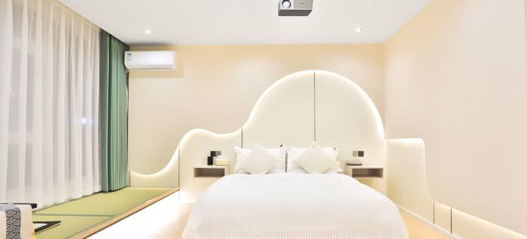 云舍•漫居｜AESTHETIC•FASHION设计民宿(延吉延边大学网红墙店)图片