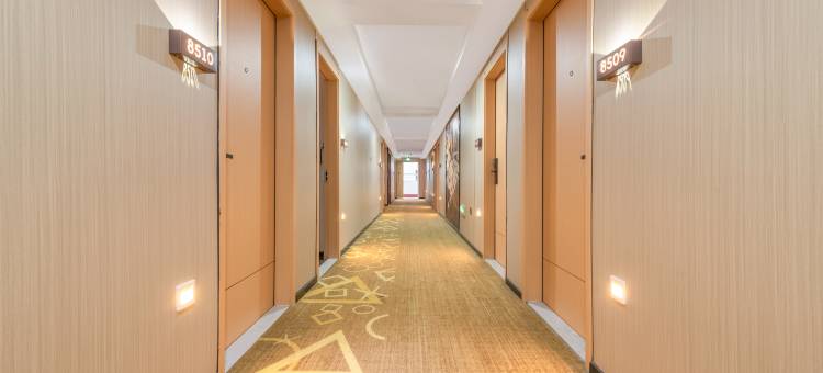 IU酒店(贺州灵峰广场店)图片