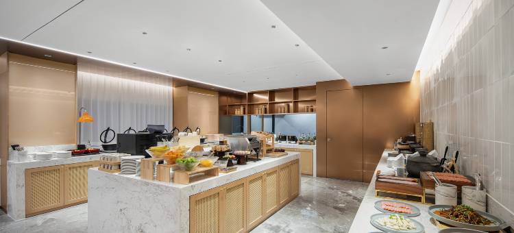 自贡华商国际城高峰公园亚朵酒店图片