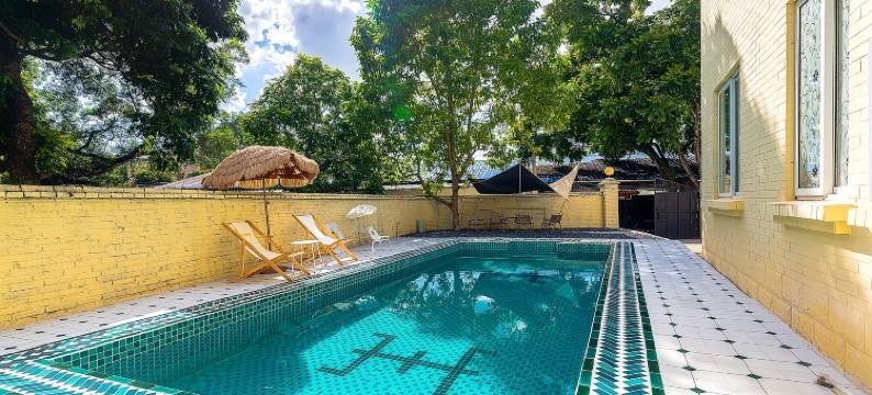 舒妞的别墅小院图片