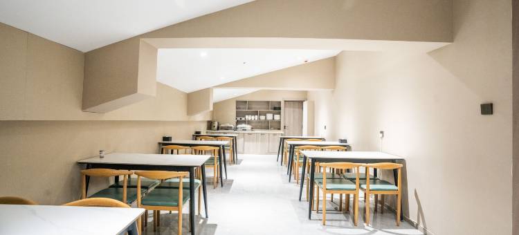 梦想家酒店(赤峰市妇产医院店)图片