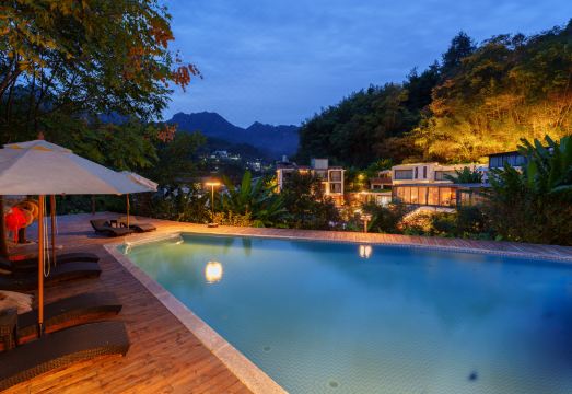 Yanyujian Hostel over view