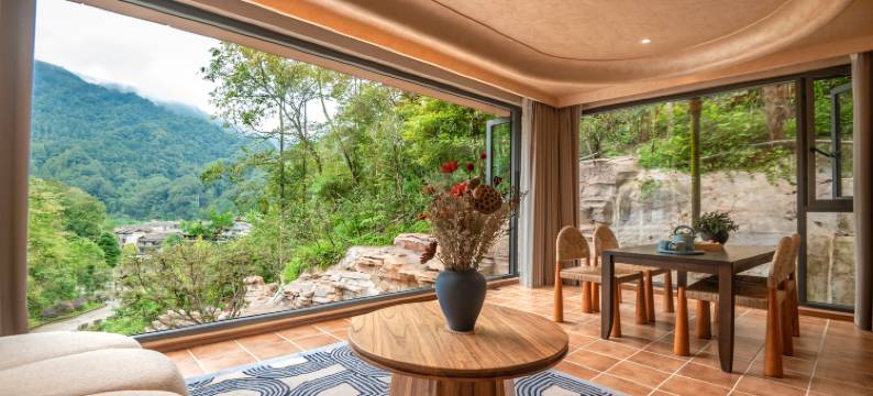 锦云·青城里私汤艺术民宿(都江堰青城后山泰安古镇店)图片