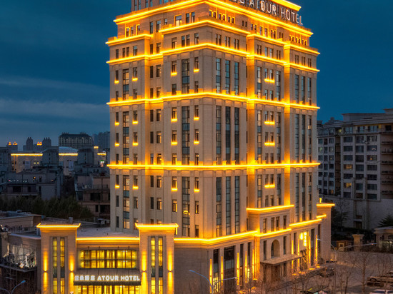 哈尔滨群力丁香公园地铁站亚朵酒店