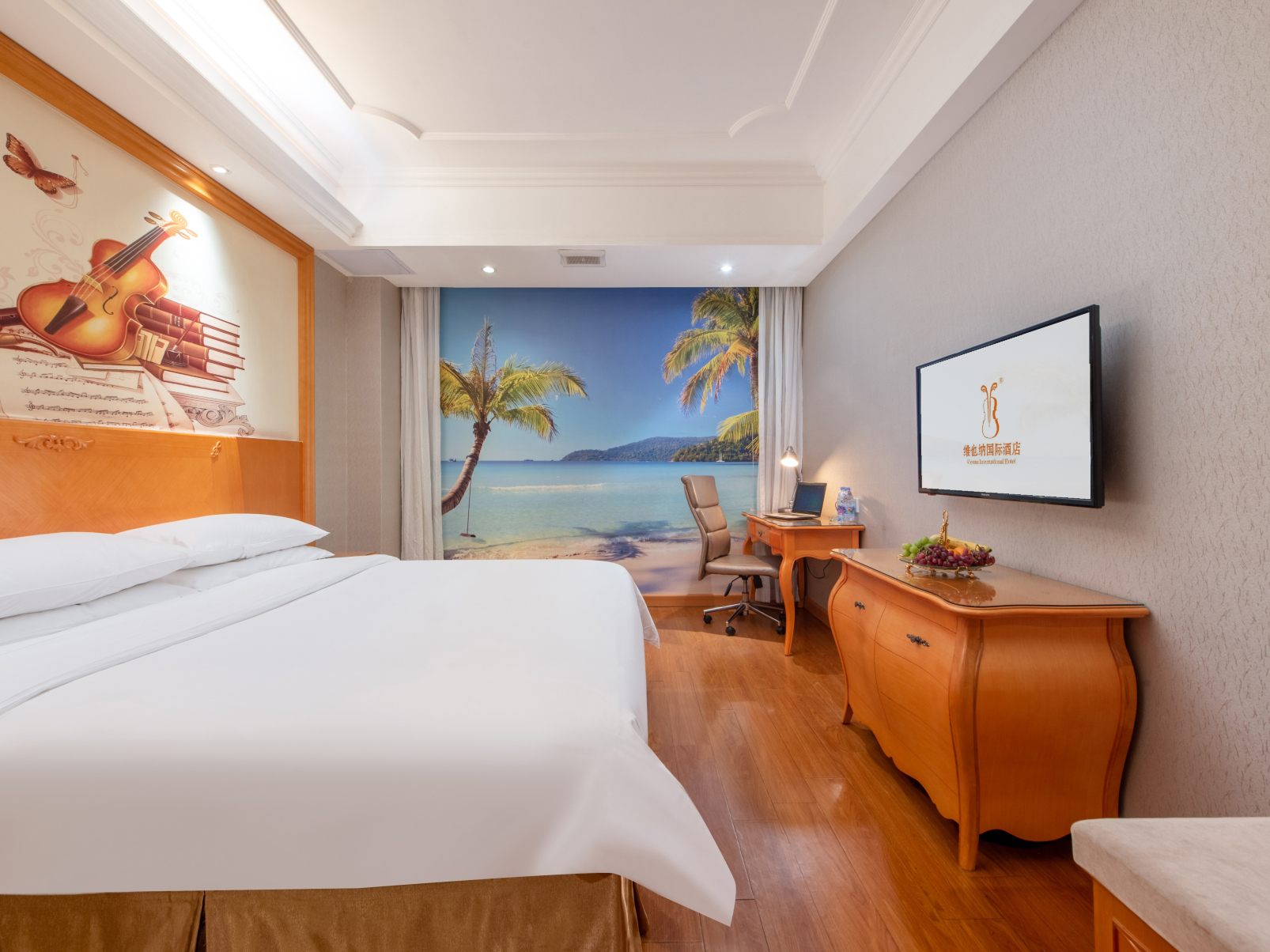 Vienna International Hotel (Guangzhou South Station Qifu New Estate Branch) Over view