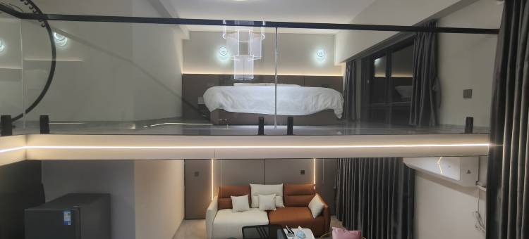 拾光美宿(防城港湖南大厦自贸中心店)图片