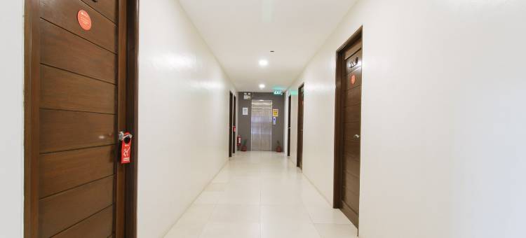 奎松市弗恩伍德花园附近的雷德多兹酒店(RedDoorz near Fernwoods Garden Quezon City)图片