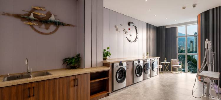 半山酒店(凯里市区万达广场店)图片