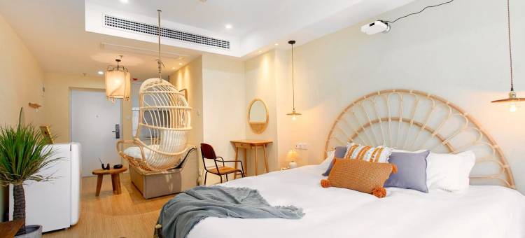 鹿鸣·设计师影院公寓(常州站五角场地铁站店)图片