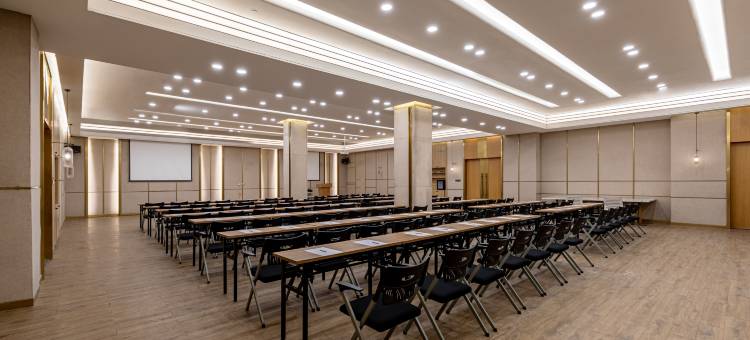 云居酒店(长春摩天活力城会展中心店)图片