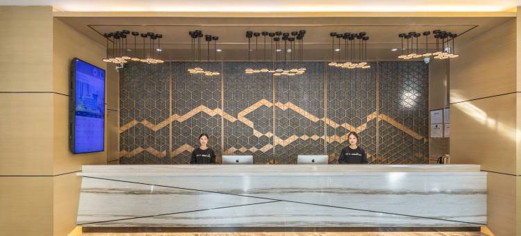 昆明大商汇儿童医院亚朵酒店图片