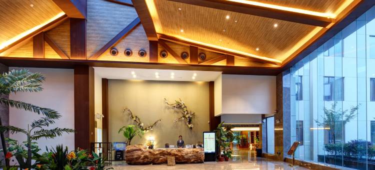 神农架香瑞森氧度假酒店(大九湖国家湿地公园景区坪阡古镇店)图片