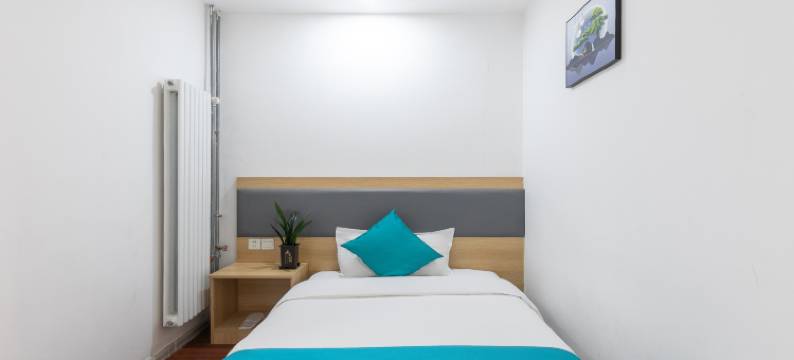 青岛石榴迦酒店(隐珠地铁站宏程新天地店)图片