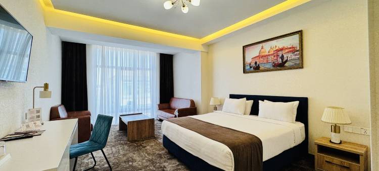 格拉纳特米尔酒店(Garnet Mir Hotel)图片
