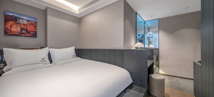 云水际·未来酒店(雅江店)图片