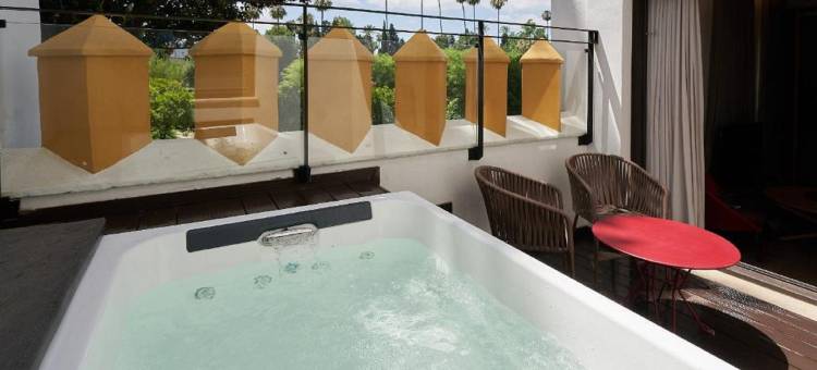 穆里略圣克鲁斯广场套房公寓(Suites Murillo Plaza Sta. Cruz)图片