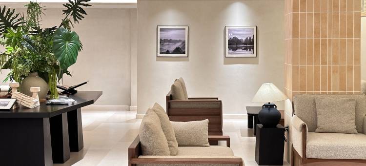 港舍屋顶观景酒店(桂林两江四湖象鼻山店)图片