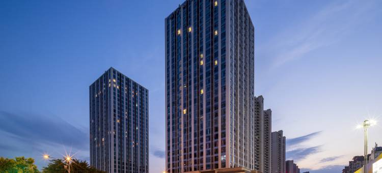 澜栖智慧酒店(乐山世豪广场高铁站店)图片