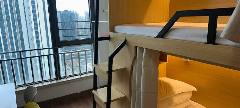 栖·野青年旅馆(南海万达广场店)图片