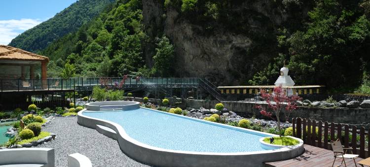 毕棚•四季山水温泉酒店(毕棚沟景区店)图片