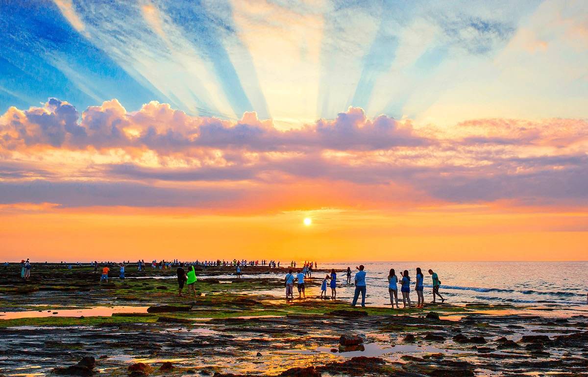 忆栖今时·AT PRESENT艺术设计泳池度假民宿(涠洲岛五彩滩店)图片
