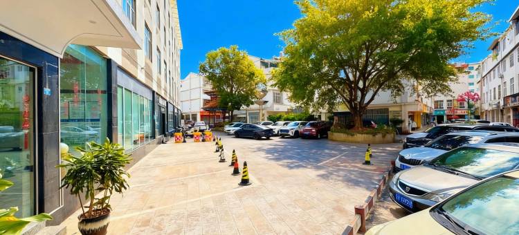 易门龙泉国家森林景区仁和酒店(龙泉文化广场店)图片