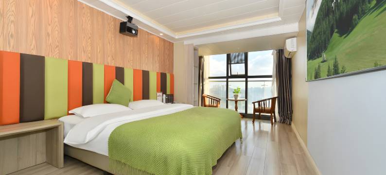 安漫漫精品酒店(贵阳高铁北站店)图片