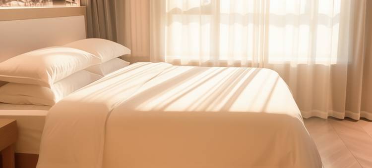 速8精选酒店(伊宁机场店)图片