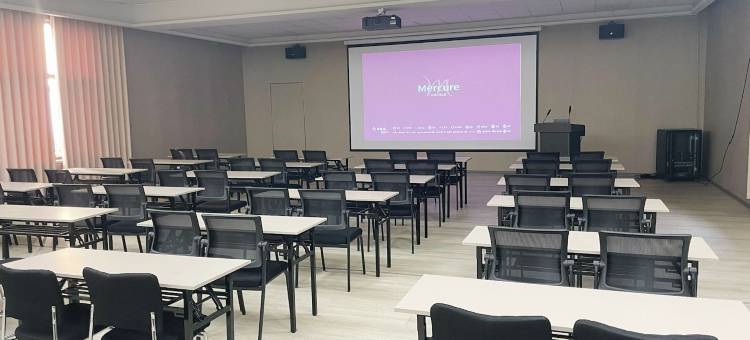 青岛五四广场山东路美居酒店图片