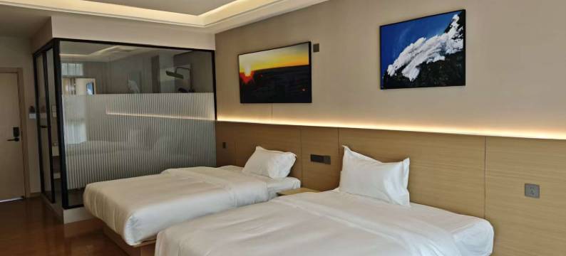 轿子山畔民宿图片