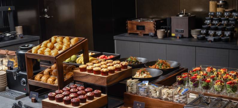 杭州临平世纪公园亚朵酒店图片