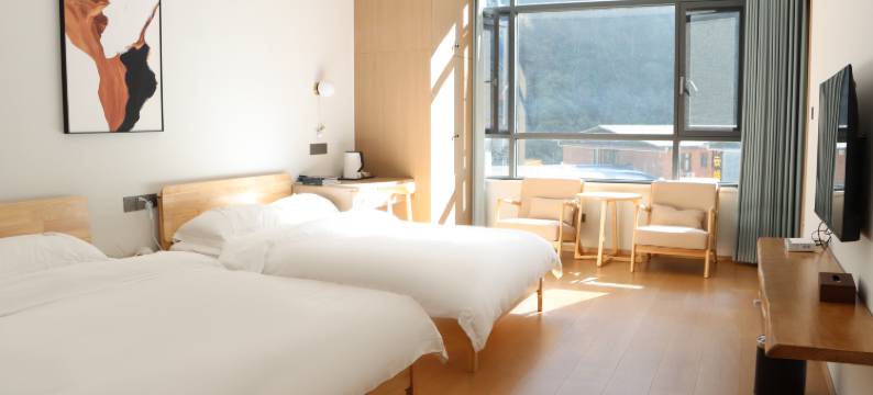 瓦房头·自然教育民宿(卧龙镇中国熊猫大道店)图片