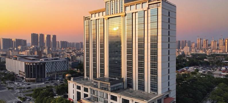 深圳银濠花园酒店(大运新城爱联地铁站店)图片