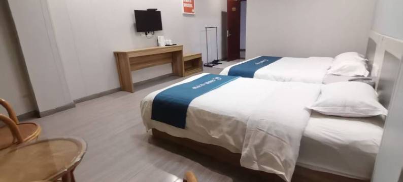 如家华驿酒店(扬州奥邦广场七里河公园店)图片