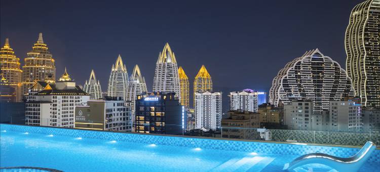 云锦美居高空泳池度假酒店(西双版纳景洪告庄星光夜市店)图片