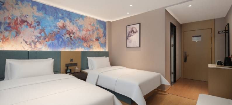 白玉兰酒店(洛阳龙门高铁站泉舜购物中心店)图片