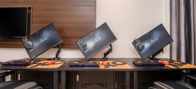 创娱·ALIENWARE外星人电竞酒店(深圳公明红花山体育馆店)图片